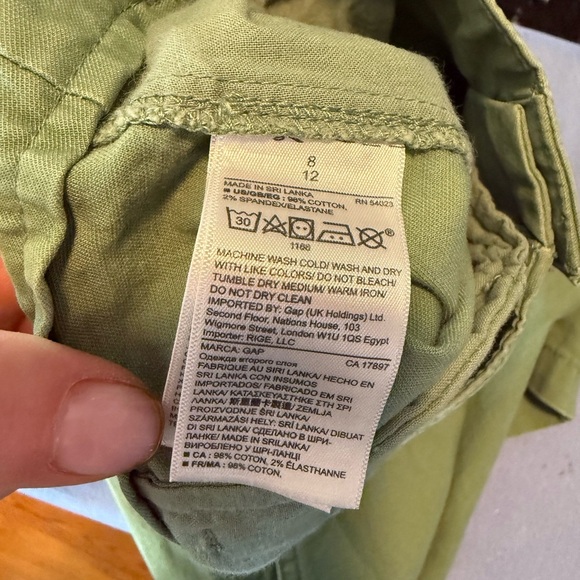 GAP Green Bermuda Shorts Soft Fabric - Picture 7 of 8